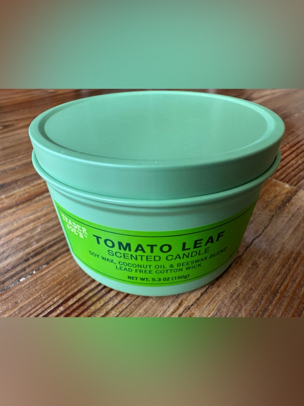 Trader Joe’s Tomato Leaf Scented Candle 5.3 oz Soy Coconut Beeswax Blend